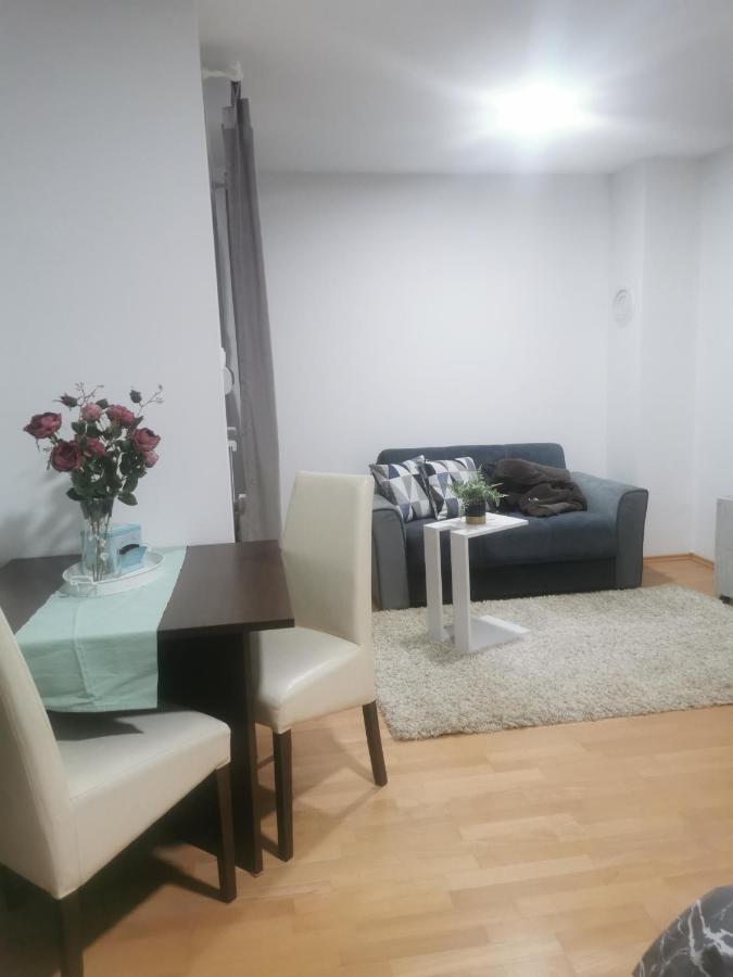 Amabilis Appartement Banja Luka Buitenkant foto